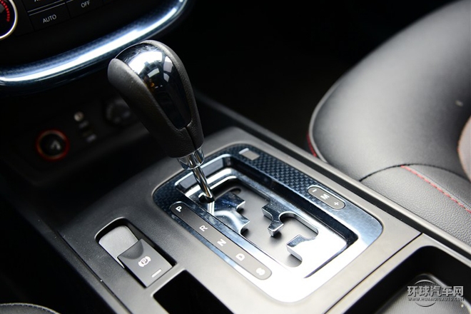 2015款 1.8T 自动旗舰型