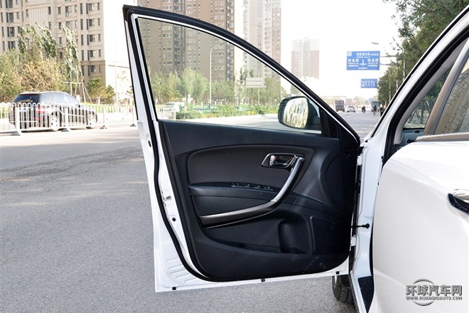 2015款 2.0L 手动基本型