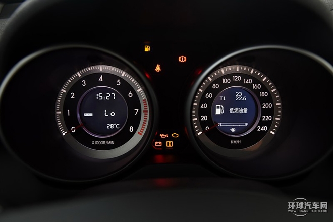 2015款 2.0L 手动舒适两周年纪念型