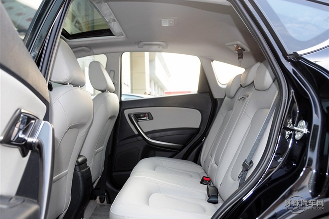 2015款 2.0L 自动豪华型
