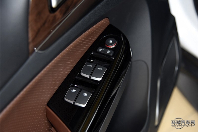 2015款 2.0T 四驱豪华型