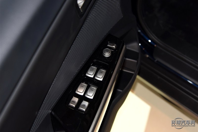 2015款 1.6L 自动两驱致炫版