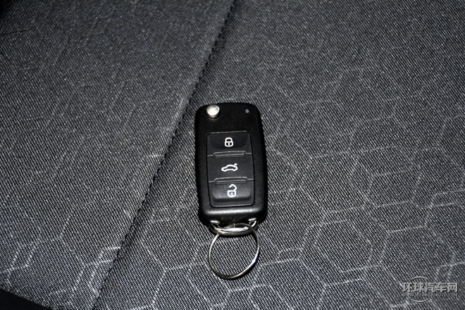 2015款 1.6L 自动舒适型