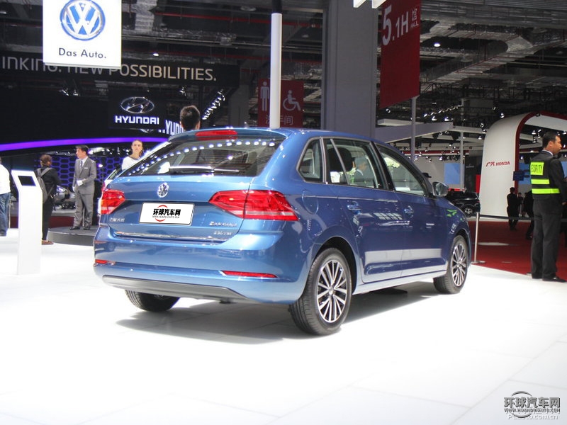 2015款 230TSI DSG舒适型
