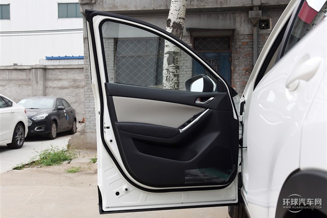 2015款 2.0L 自动两驱舒适型