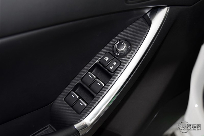 2015款 2.0L 自动四驱豪华型