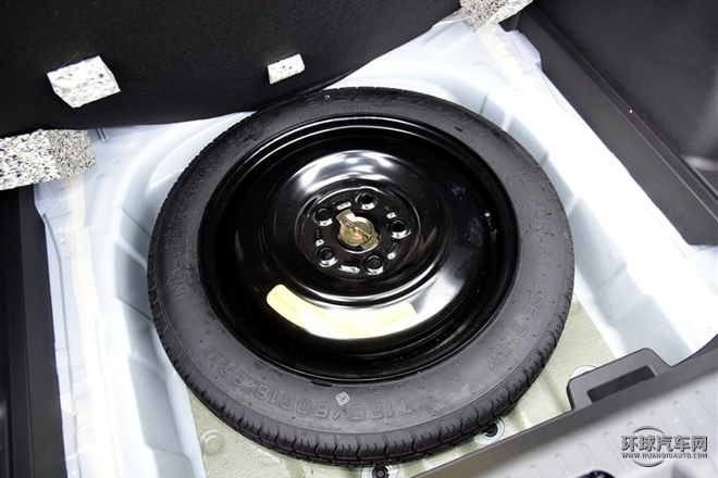 2015款 1.5L 手动尊贵型