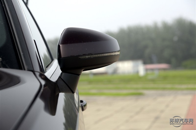 2015款 Sportback e-tron 舒适型