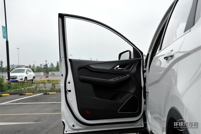 2015款 1.8L 手动豪华型
