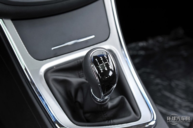 2015款 1.8L 手动豪华型