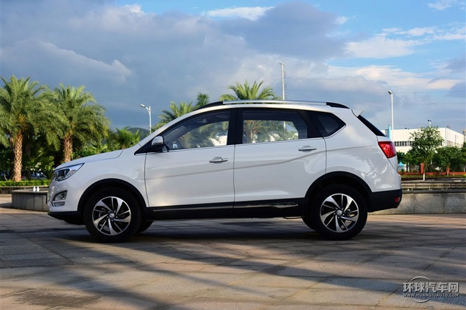 2015款 1.8L 手动豪华型