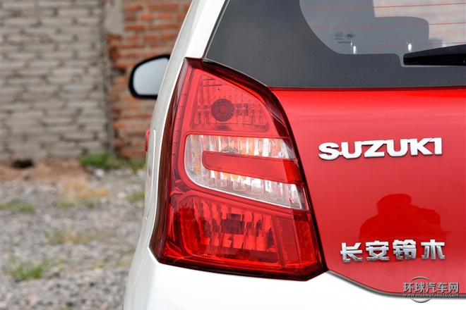 2015款 1.5L 手动限定版
