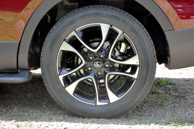 2015款 1.5T 自动豪华型