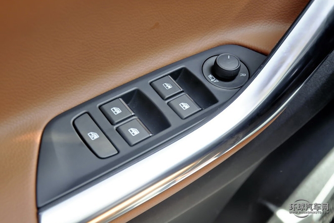 2015款 1.5T 自动豪华型