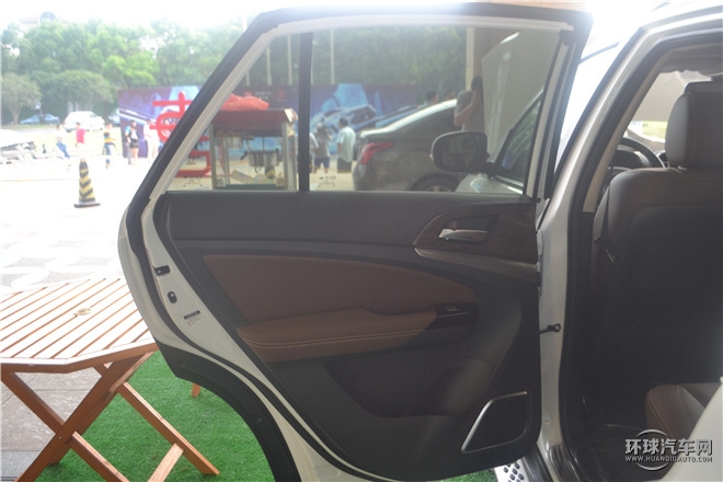 2015款 2.0T 四驱豪华型
