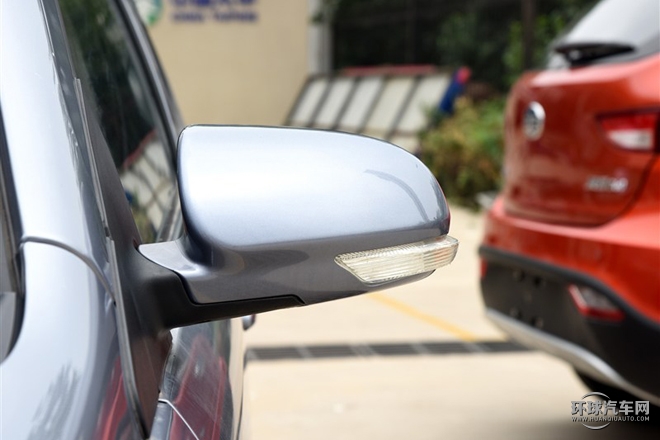 2015款 1.5L 自动精英型
