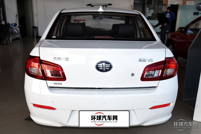 2015款 1.5L 自动标准型