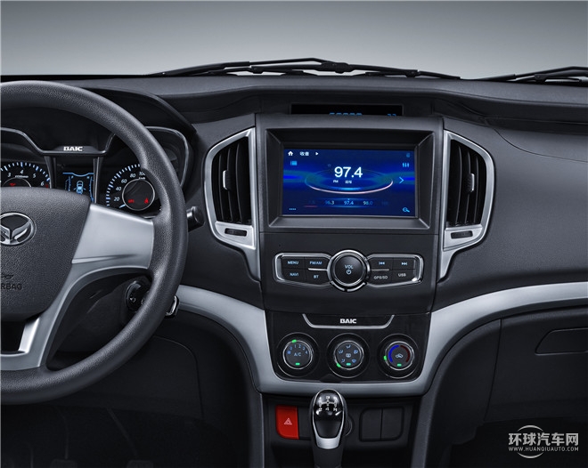 2015款 1.5L 手动标准型