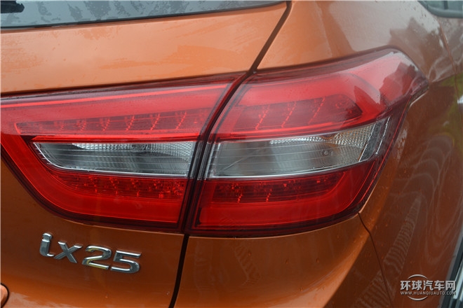 2015款 1.6L 手动两驱时尚型GS