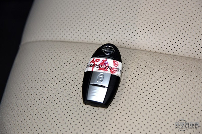 2015款 2.5L XV RES Plus 两驱豪雅版