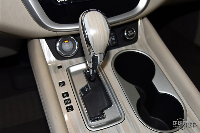 2015款 2.5L XV RES Plus 两驱豪雅版