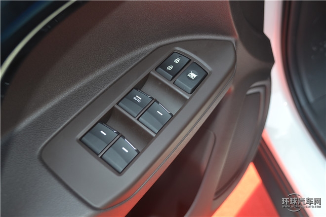 2015款 200T 手动豪华版