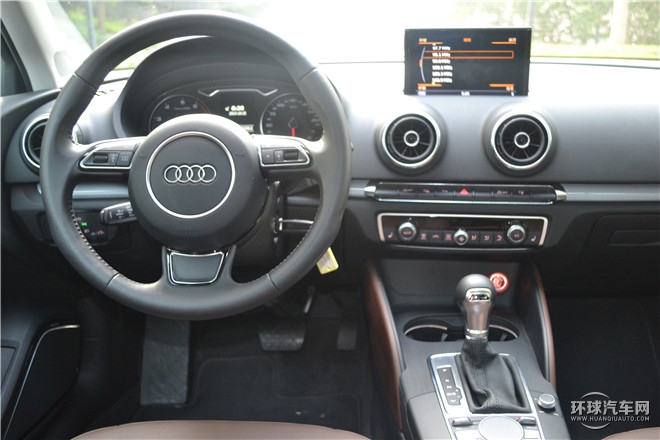 2015款 Limousine 40 TFSI 自动舒适型
