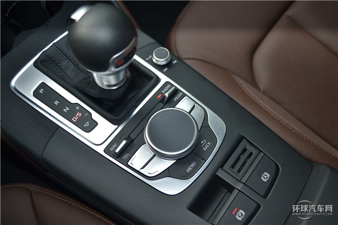 2015款 Limousine 40 TFSI 自动舒适型
