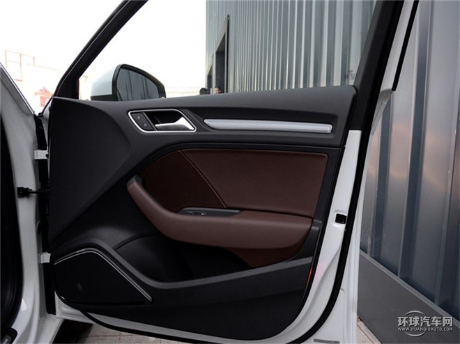 2015款 Limousine 40 TFSI 自动舒适型