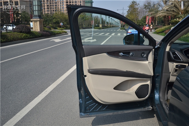 2015款 2.7T 四驱尊耀版