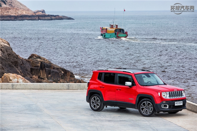 Jeep自由侠官方图片