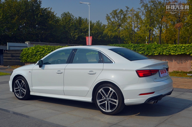 2016款 Sportback 40 TFSI 豪华型