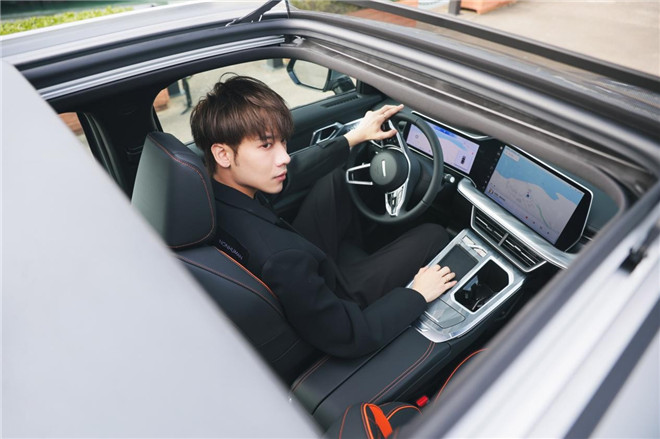 Z世代的第一台爱车，哈弗神兽VS星越L谁更胜一筹？