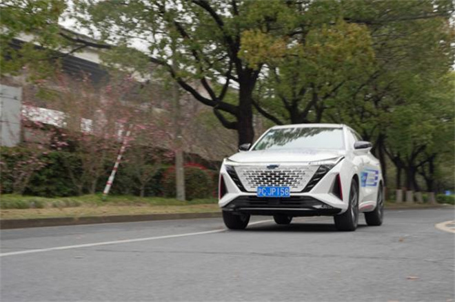 好玩又智能，欧尚Z6堪称生活中不可或缺的