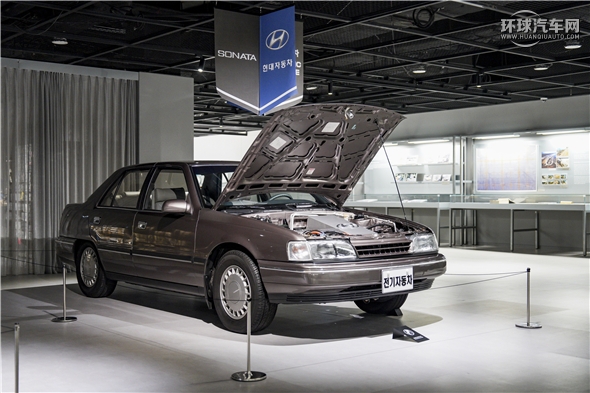 2-现代汽车于1991年生产的第一辆电动汽车.jpg